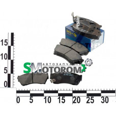 Колодки тормозные передние (комплект 4шт) Sangsin